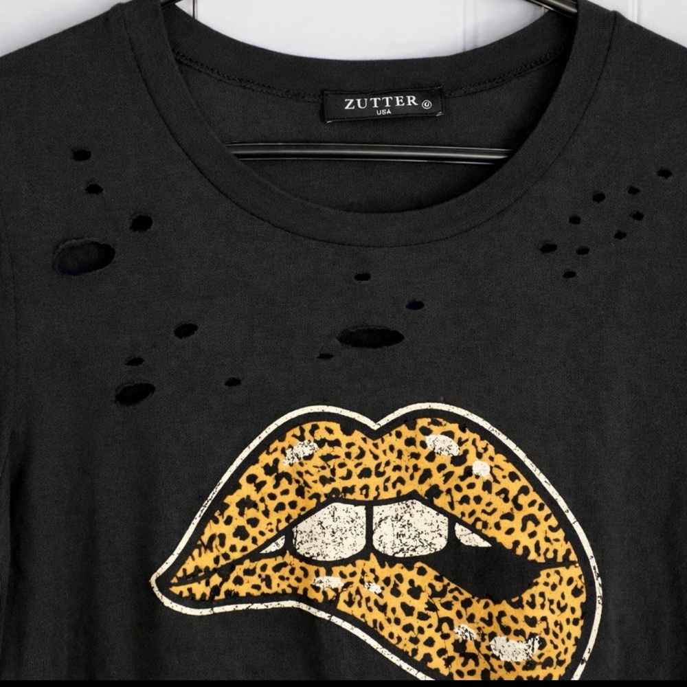 Zutter Distressed Rock Chic Leopard Lips Black Graphic Tee ~ Size Medium - Picture 6 of 8